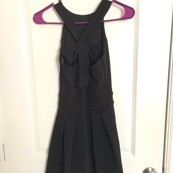 black formal a lime dress with bow - Picture 3 of 5